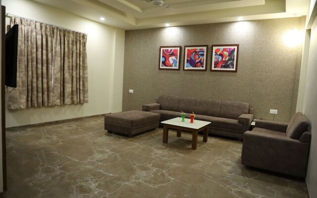 Neel's City Resort