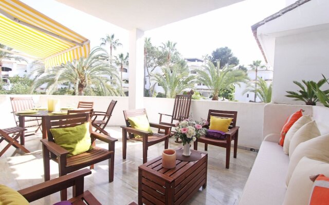 1155 Beachfront 3 Apartments 70 Mtr Golden Beach 7Bedroom 3Pool