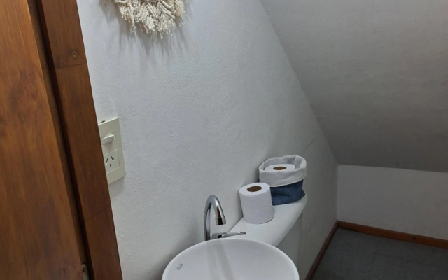 Dúplex con garage, patio y parrilla