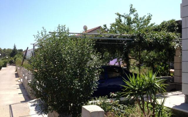 Apartments Cebalo - Ekonomija
