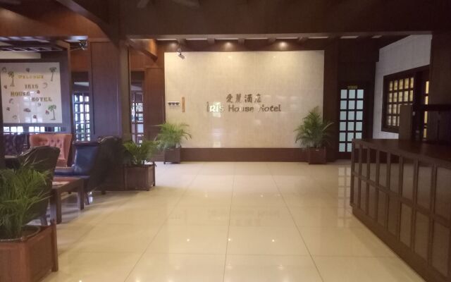 Iris House Hotel