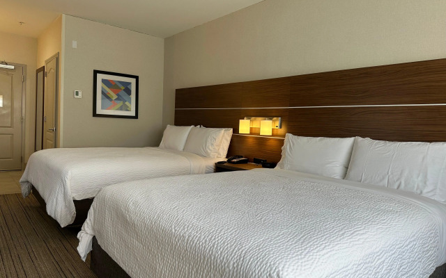 Holiday Inn Express & Suites Mountain View Silicon Valley by IHG
