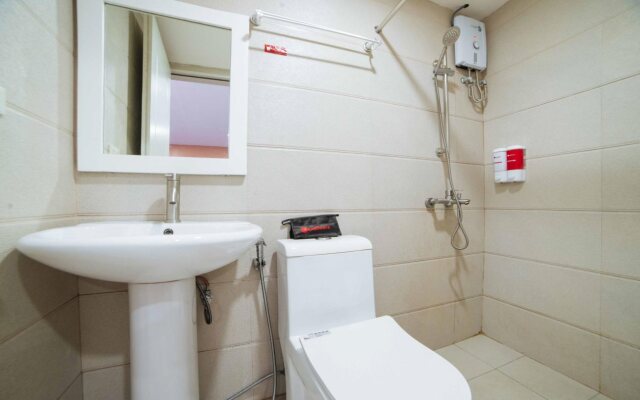RedDoorz Premium near Trinoma Mall