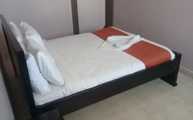 Hotel Wagon Wheel