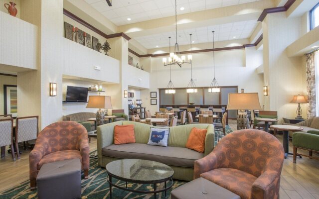 Hampton Inn & Suites Cincinnati-Union Center