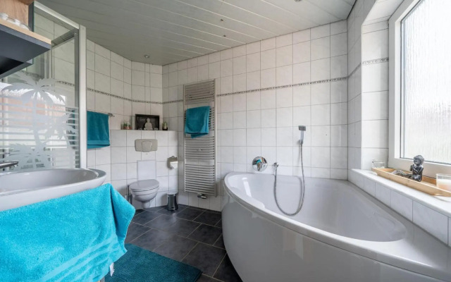 ID 7025 - Private Rooms