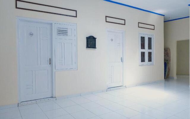 OYO 1190 Griya Soeratin Residence Syariah