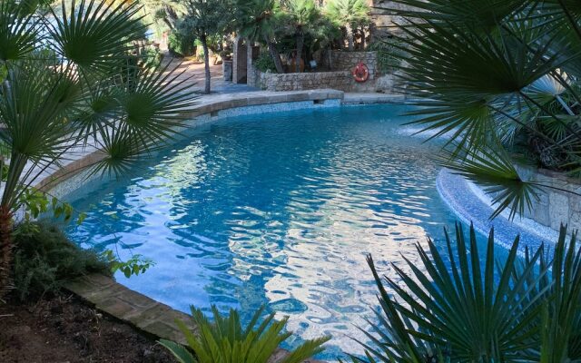 Aeneas' Landing Resort