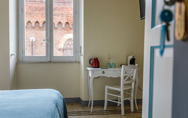 Onlyrooms IV - Sea View & Free Parking