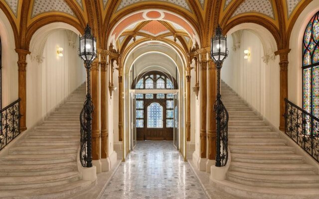 W Budapest