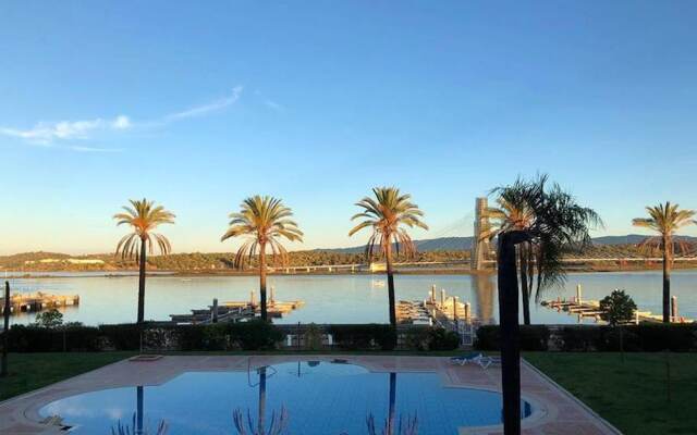 Apartment With one Bedroom in Estômbar, With Wonderful sea View, Private Pool, Enclosed Garden - 2 km From the Beach