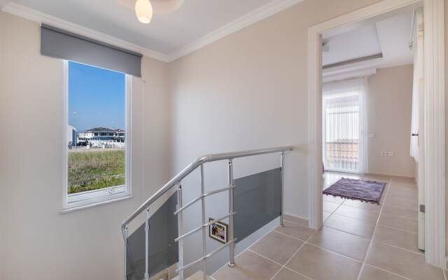 Villa Aris by Villatatilin