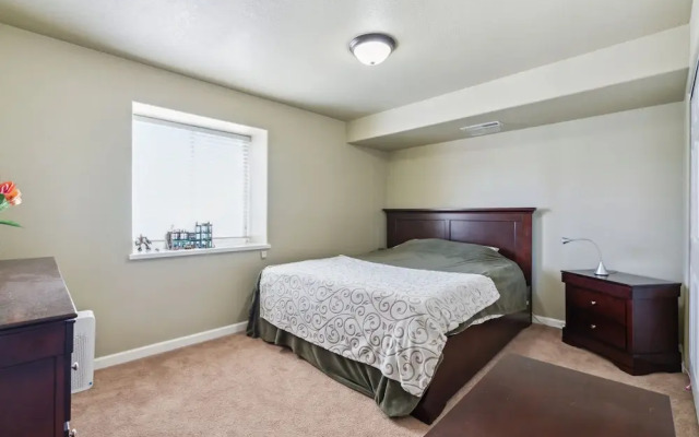 Elegant Escape 4 Bedroom Home by RedAwning