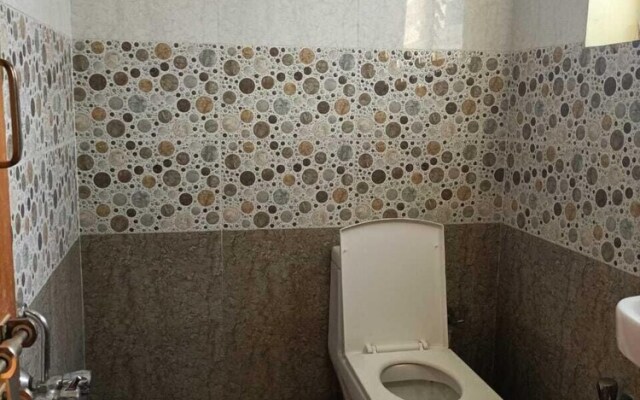 iROOMZ Hotel Vishwa Lodging