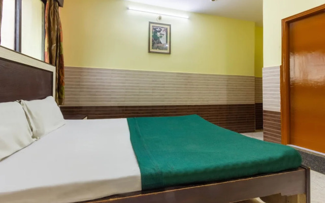 Spot On 46066 Hotel Azizia Residency