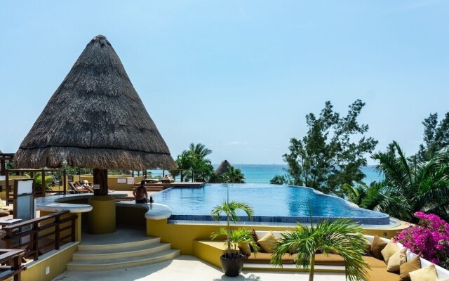 Casa Soleada 2 Bedroom Condo by RedAwning