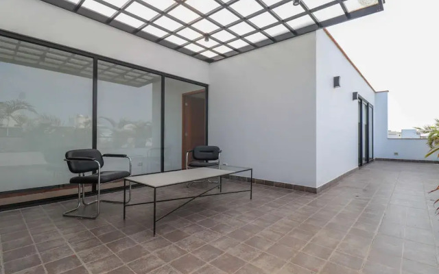 w Radiant 2BR w Modern Terrace in Miraflores
