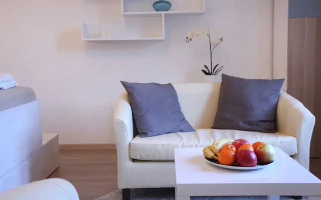 d.Five Elizabeth Garden Apartment