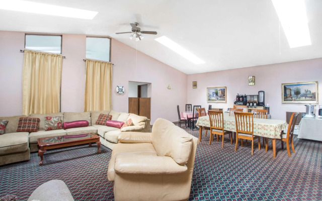 Knights Inn Endwell