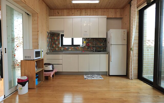 Ganghwa Rulru Ralra Pension