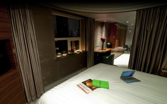 Elegant Hotel Shanghai Bund