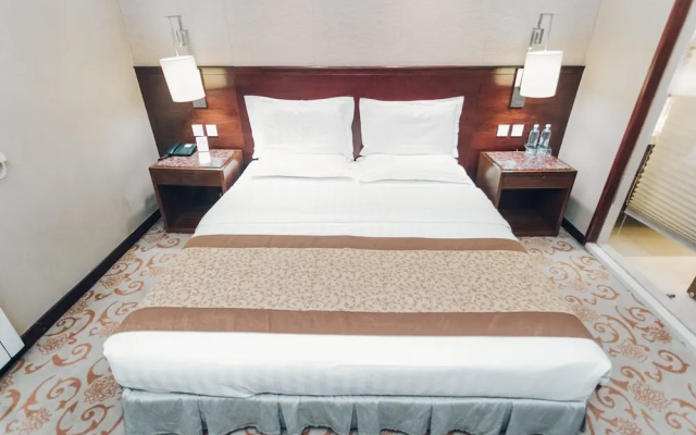 Отель Soluxe Hotel Almaty