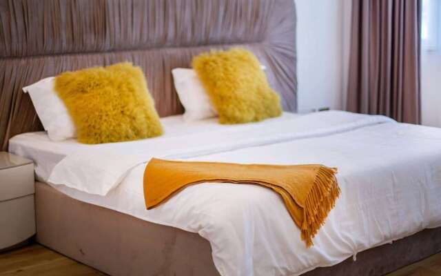 Amazing 5 Bedroom Villa With Private Pool