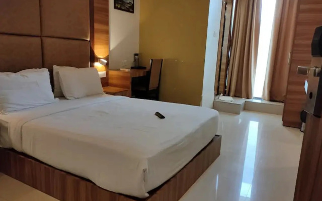 Hotel Universal Garden by OYO Rooms