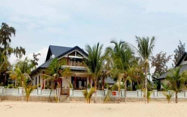 Aniise Villa Resort