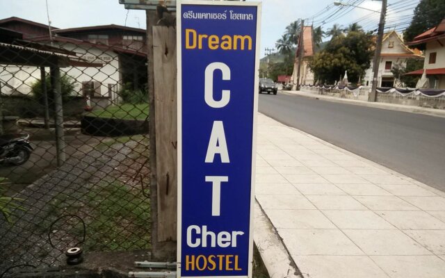 Dream Cat-Cher Hostel