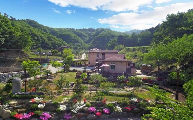 Daegwangryeong Angol Red Clay Pension