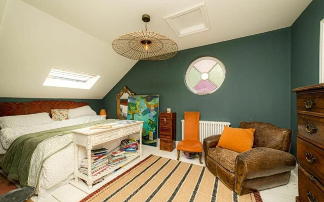 Beautiful 3-bed House in Ash Near to Deal Kent