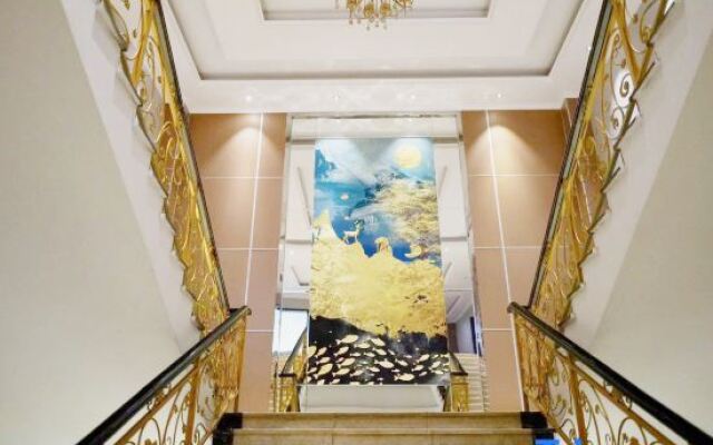 Shiji Bainian Hotel(Zhengjiayuanzi subway station store))