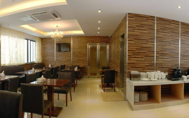 Holiday Inn Nanjing Yingzun Hotel (Nanjing University Xianlin Subway Station)