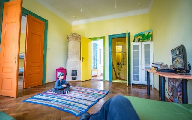 Mountain Tale - Hostel
