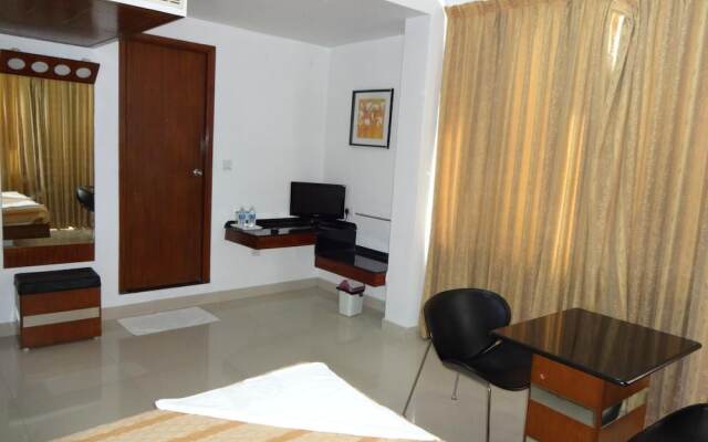 Lotus A Pondy Hotel