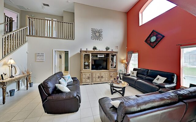110stelp 5 Bedroom Home