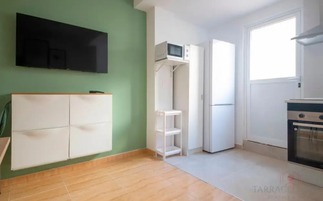 Th08 Apartamento Moderno con Patio Privado