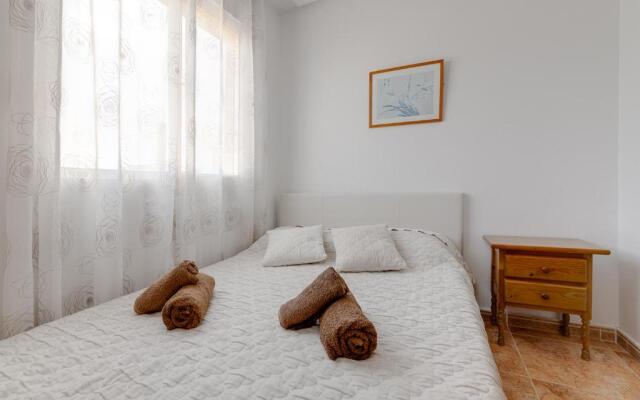 Apartment Ramon Gallud 204