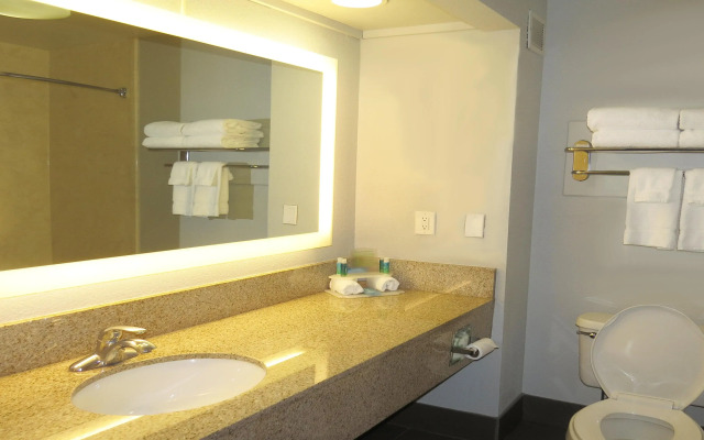 Holiday Inn Express Hotel & Suites Oxford by IHG