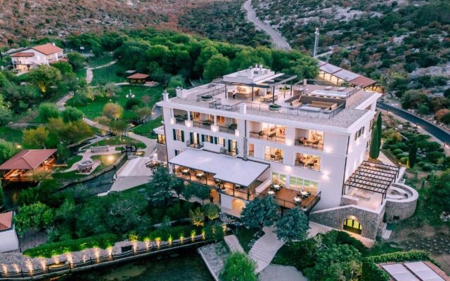 Veladrion Resort