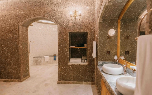Lunar Cappadocia Hotel