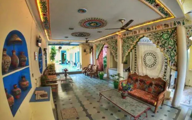 One Light Hostel