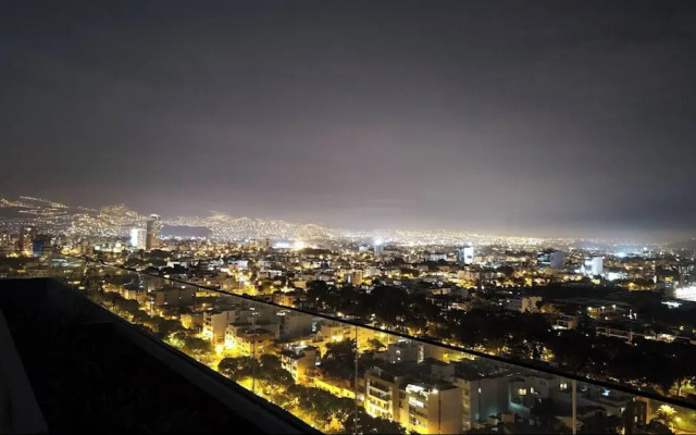 Relax and Work at Miraflores