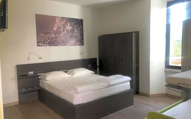 Antica Campione Rooms  Hostel
