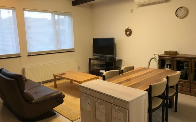 Tsuru Apartments