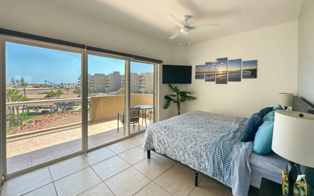 Relaxing Getaway 2BR Condo