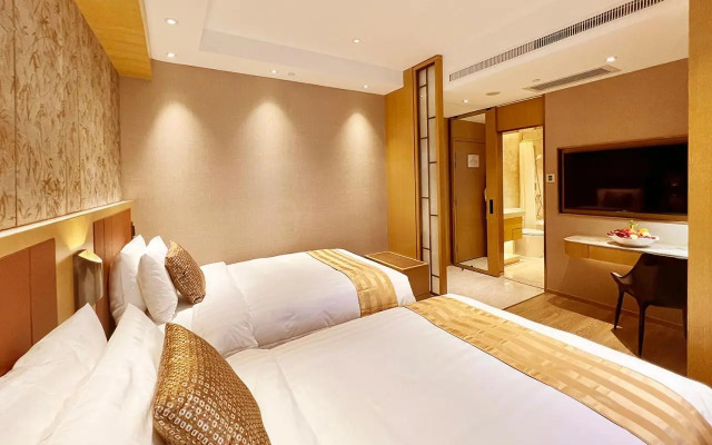 Grand Dragon Hotel