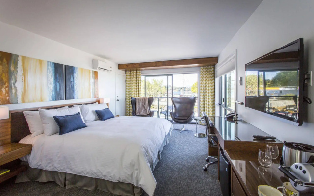Qualicum Beach Inn