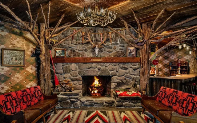 Urban Cowboy Lodge